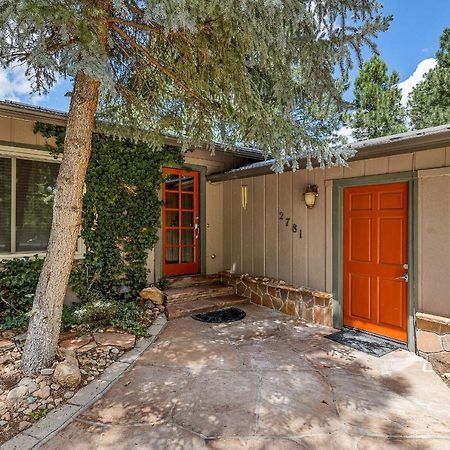 Captivating Continental Country Club Retreat With 4 Bdr And Spacious Deck! Flagstaff Bagian luar foto
